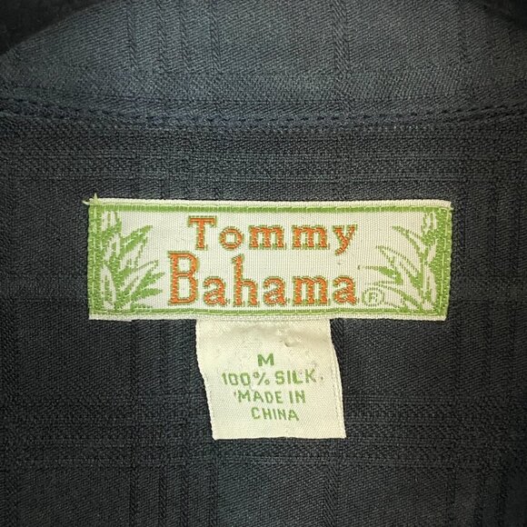 Tommy Bahama Silk Button Up Sz Medium Dark Grey Wooden Buttons - Picture 6 of 9